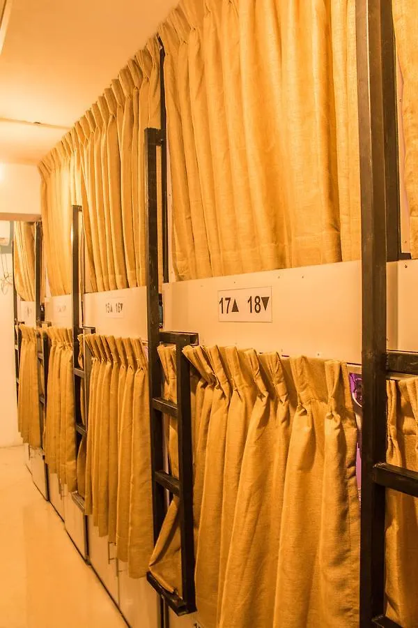 Hôtel capsule Hotel Bunk Planet à Kandy Sri Lanka
